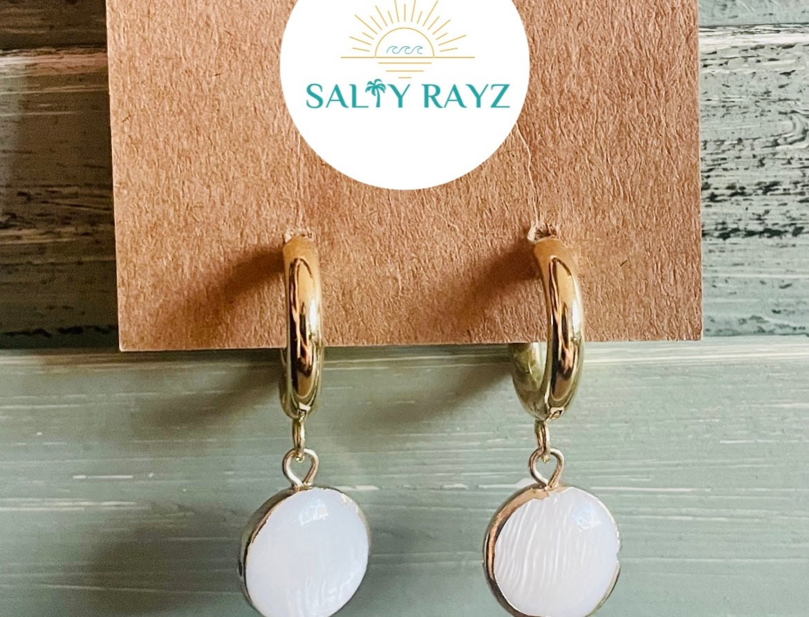 Fresh Water Pearls Earrings: Rounded Huggie