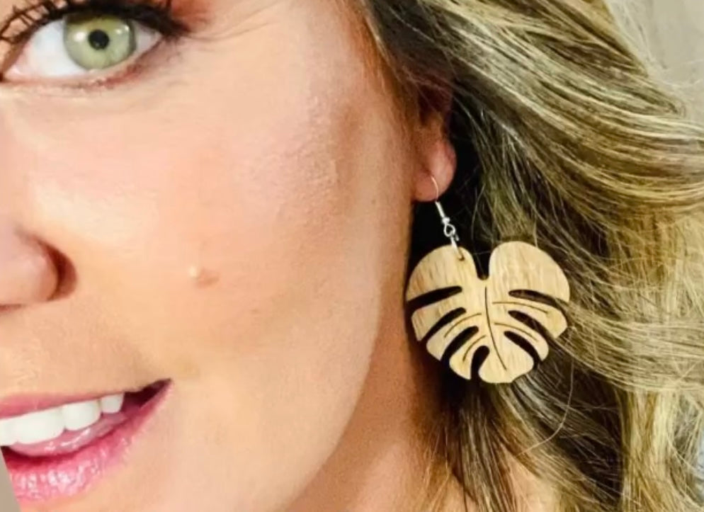 Wood Monstera Earrings (Large)